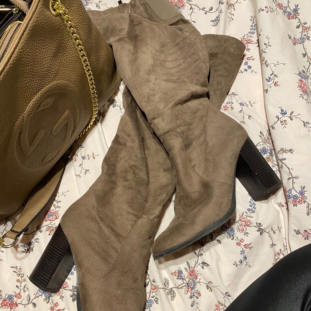 Beautiful boots 👢